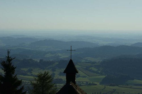 Bayerwaldberg Haidl mit Kapelle in Bayern